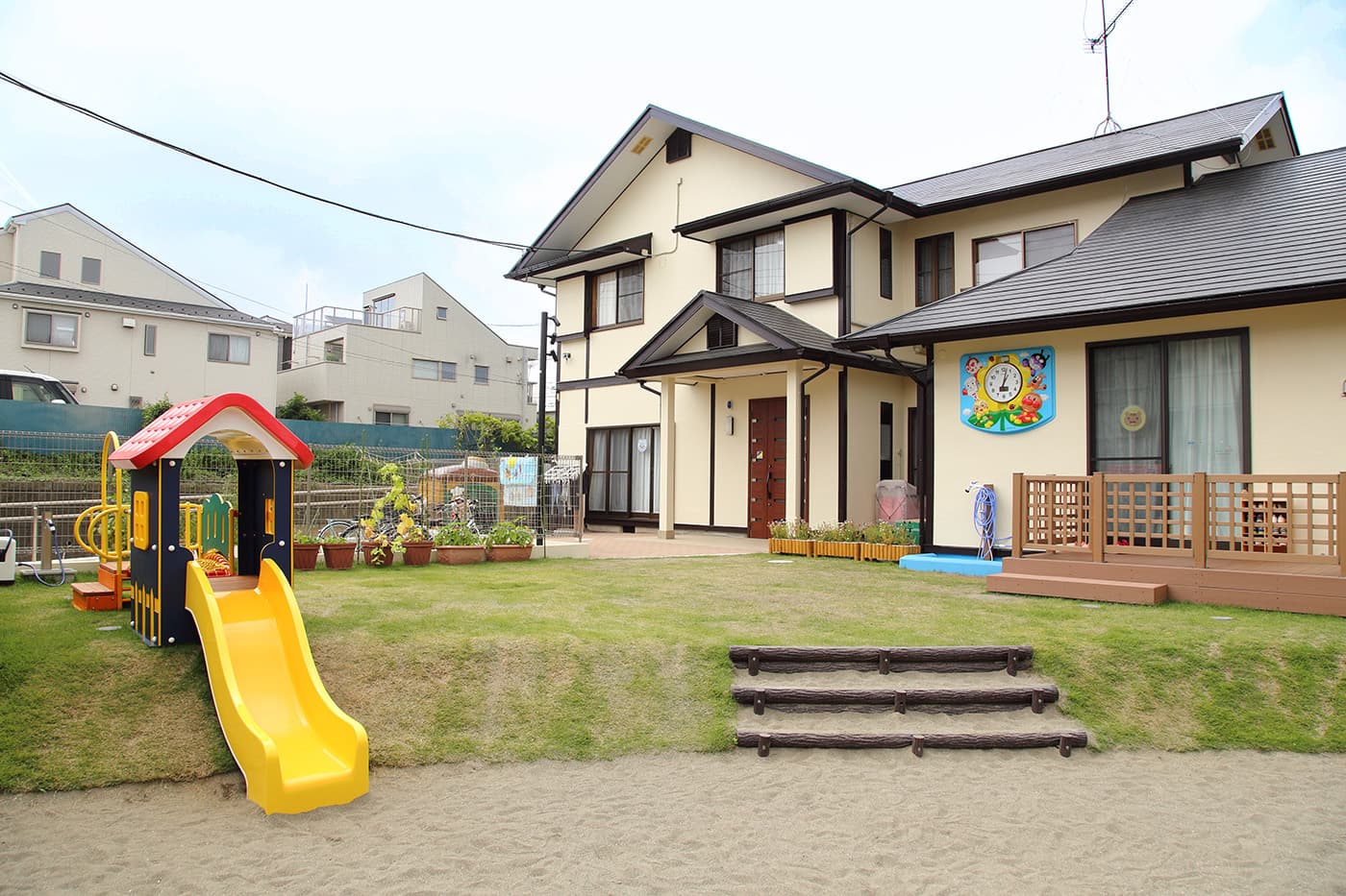 成瀬なかよし保育園の園庭